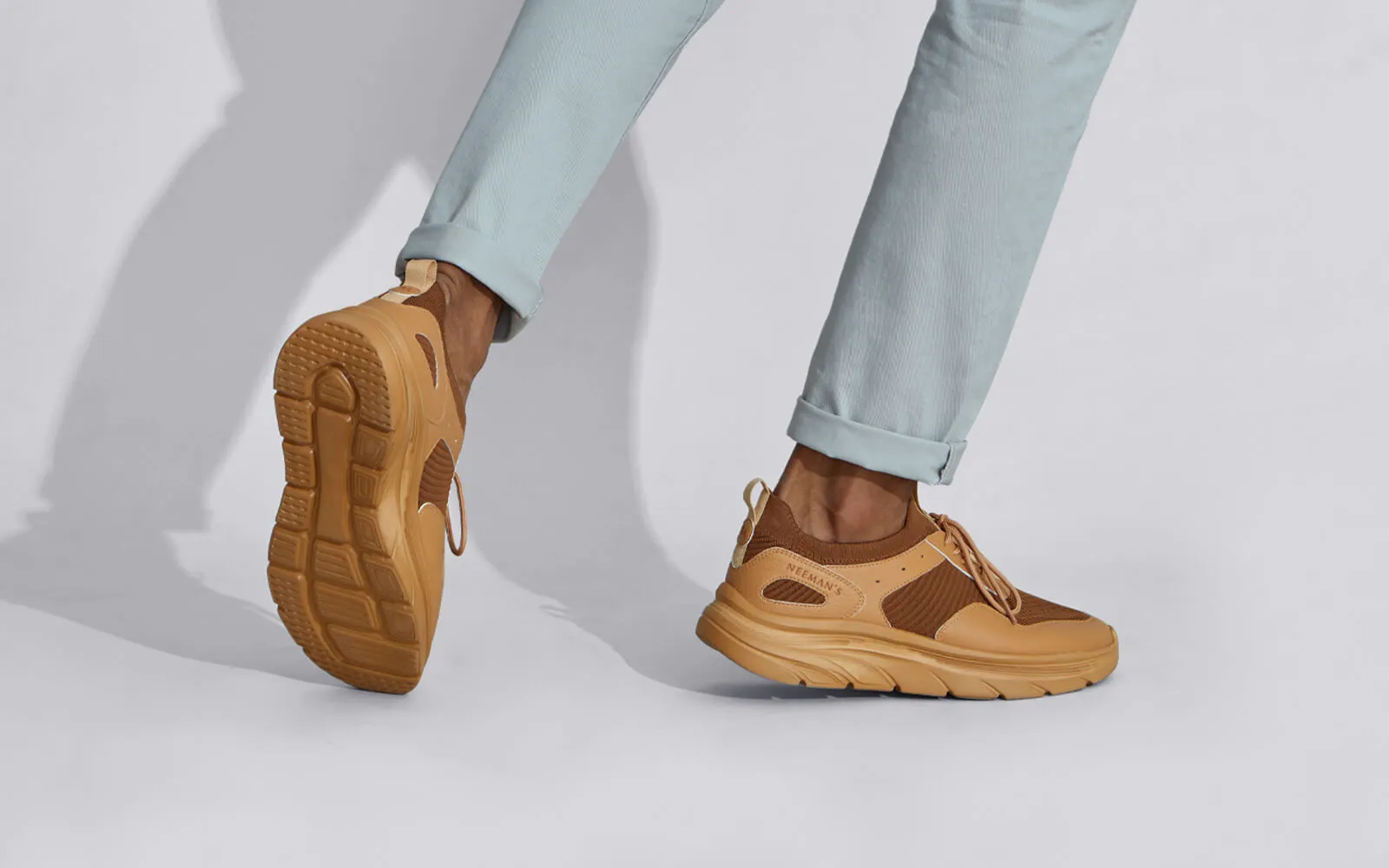 High Wave Sneakers : Tan