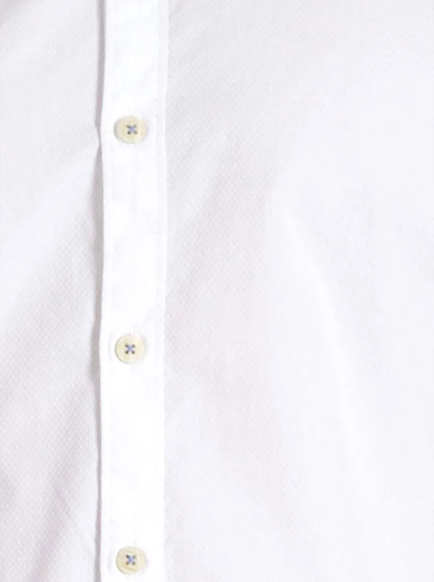 Vanilla White Solid Slim Fit Casual Shirt | JadeBlue